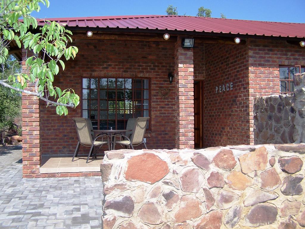 Vacation Hub International - VHI - Pumula Private Bush Chalet