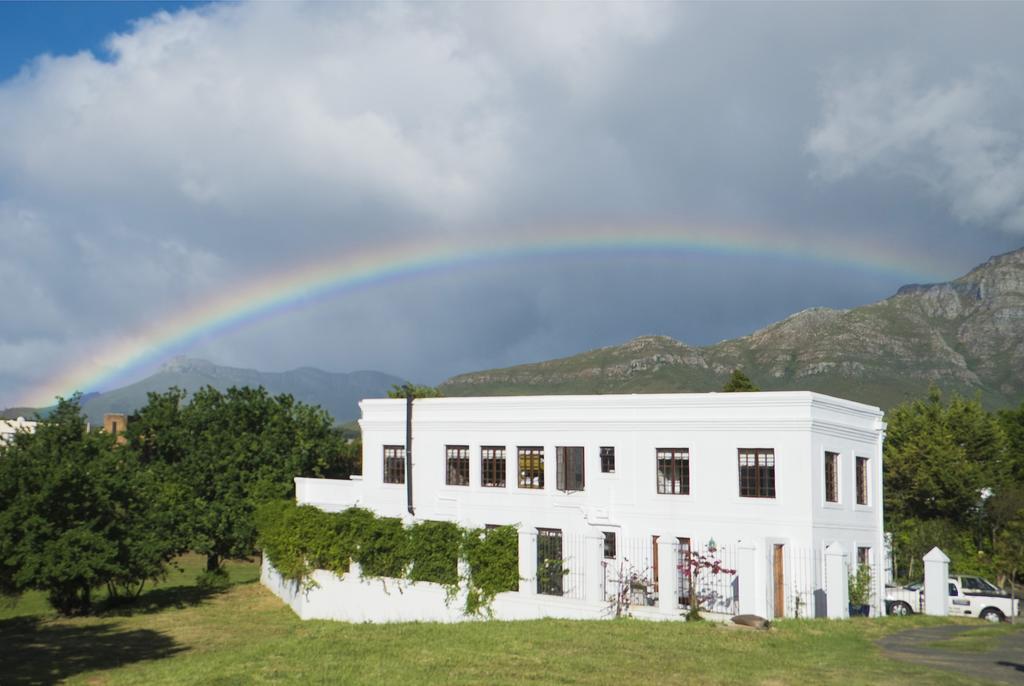 Vacation Hub International - VHI - Boord Guest House