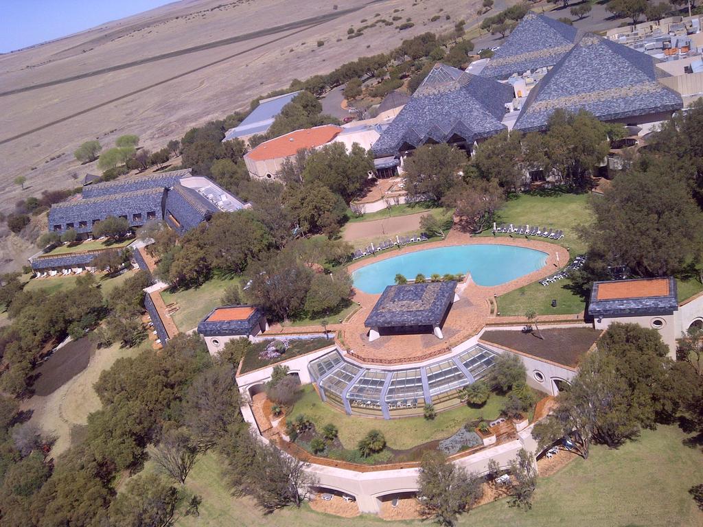 Vacation Hub International - VHI - Black Mountain Leisure & Conference Hotel