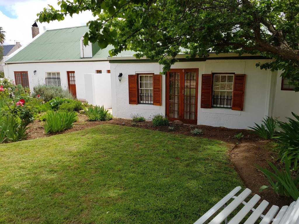 Vacation Hub International - VHI - Uniondale Manor Guesthouse