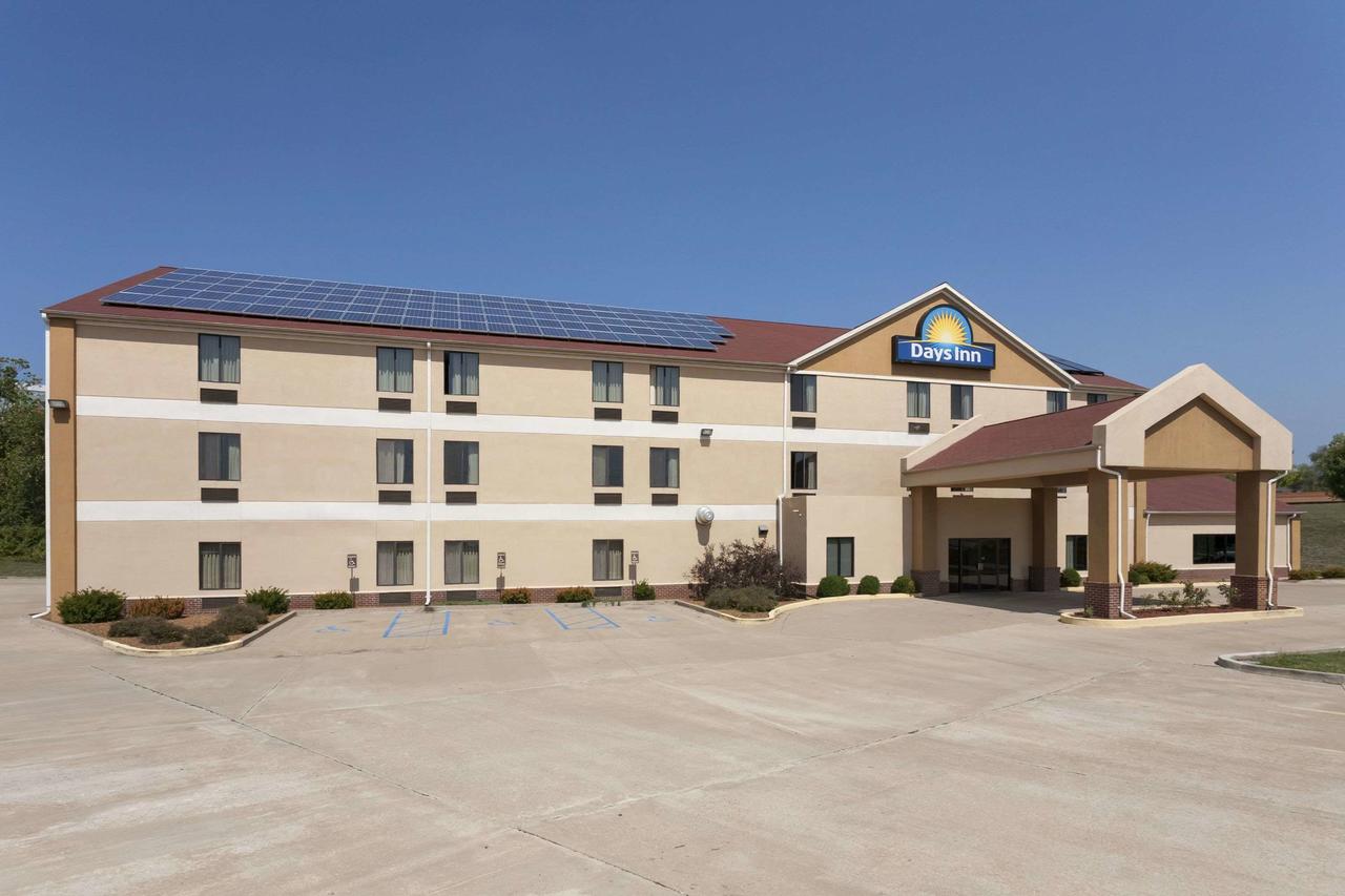 Vacation Hub International - VHI - Days Inn by Wyndham Jefferson City
