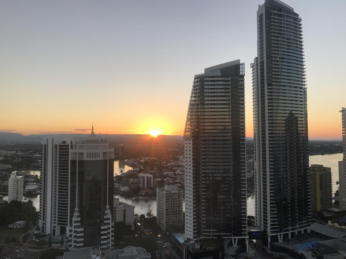 Vacation Hub International - VHI - Novotel Surfers Paradise