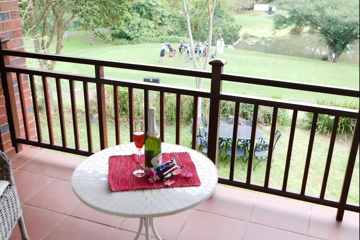 Vacation Hub International - VHI - Magnificent Sunbird