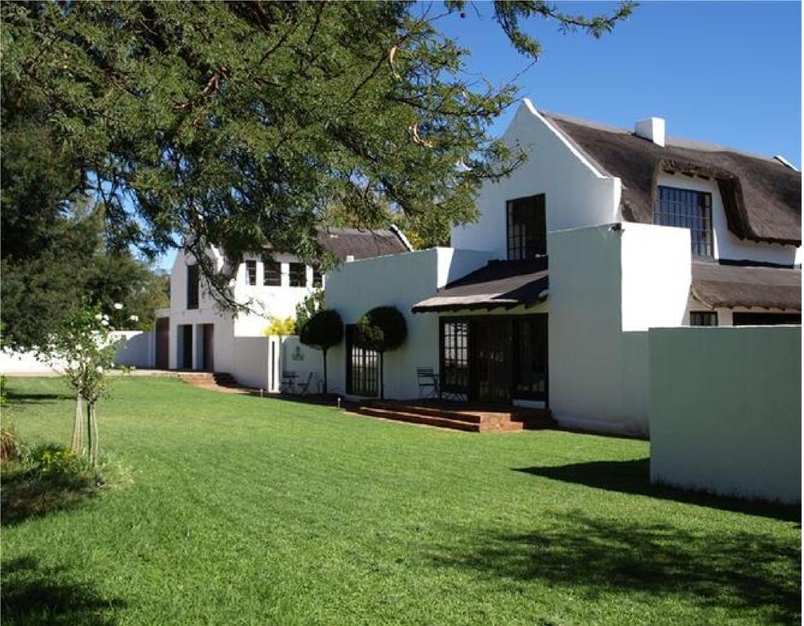 Vacation Hub International - VHI - The King's Chateau Guest House