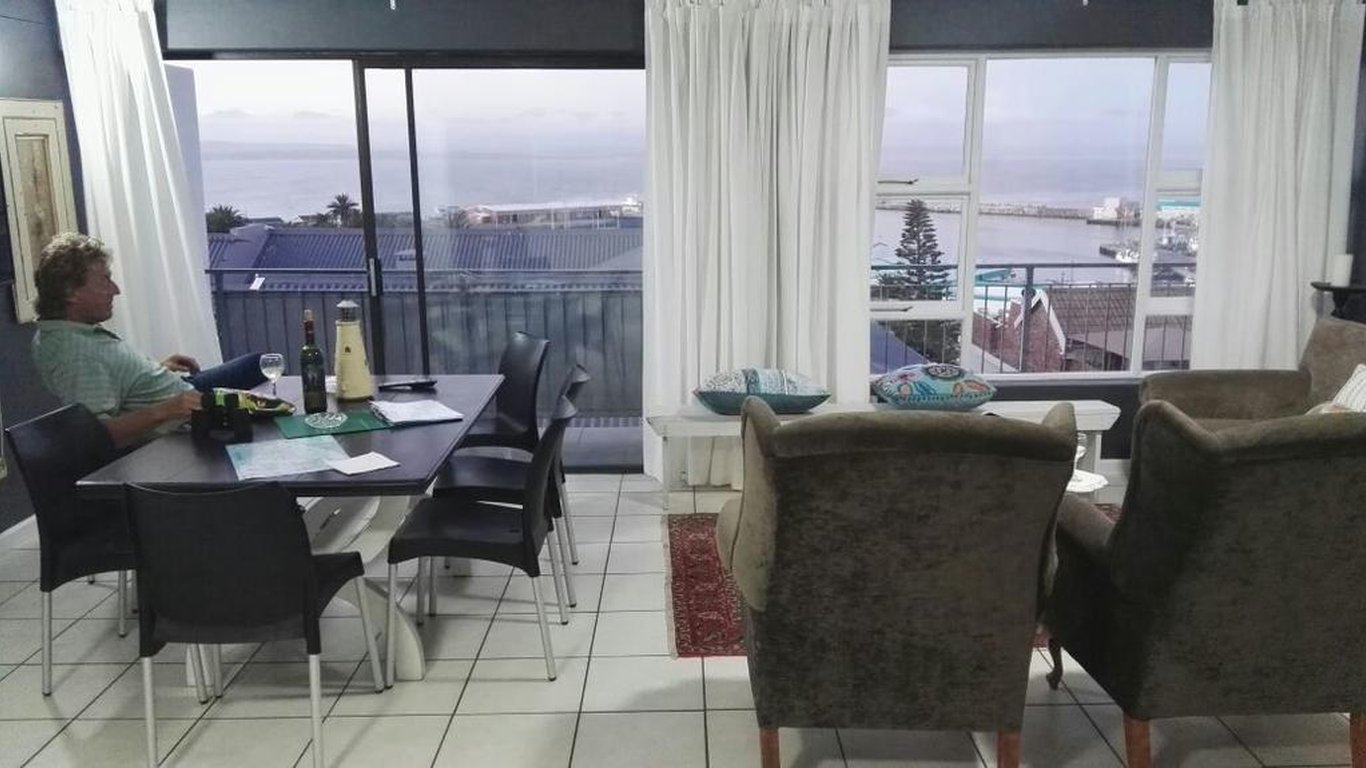 Vacation Hub International - VHI - 4 C Ocean View Self-catering Apartment