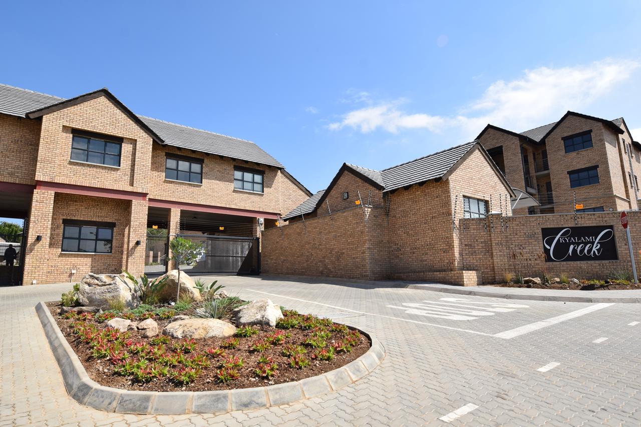 Vacation Hub International - VHI - Kyalami Creek Luxury Apartments
