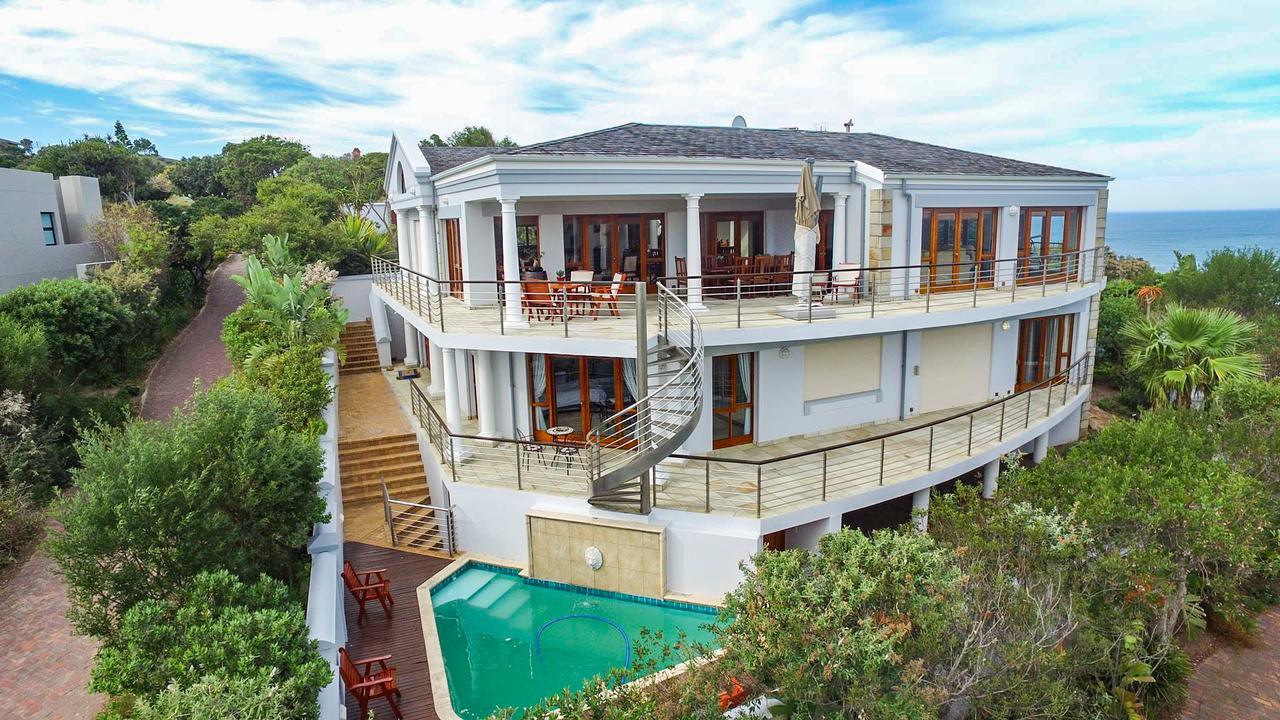 Vacation Hub International - VHI - Pearl View Guest House
