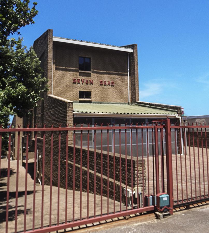 Vacation Hub International - VHI - 7 Seas SA Holiday Apartment
