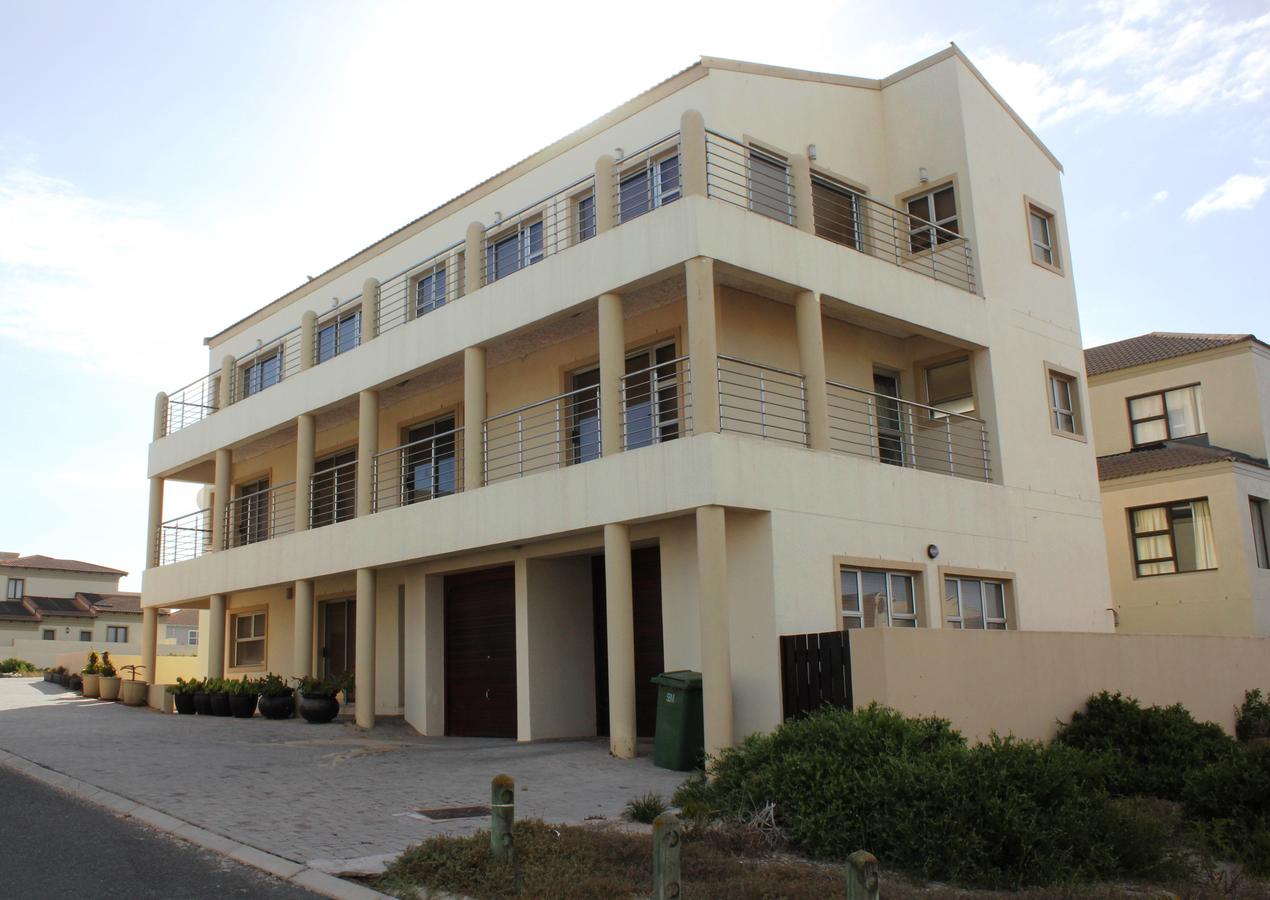 Vacation Hub International - VHI - Calypso Mansion Langebaan - Langebaan Holiday Homes