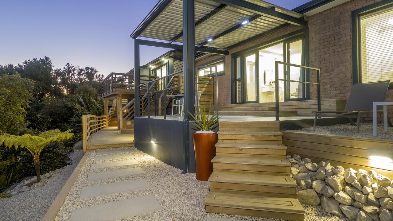 Vacation Hub International - VHI - The Bloem Guest Suites