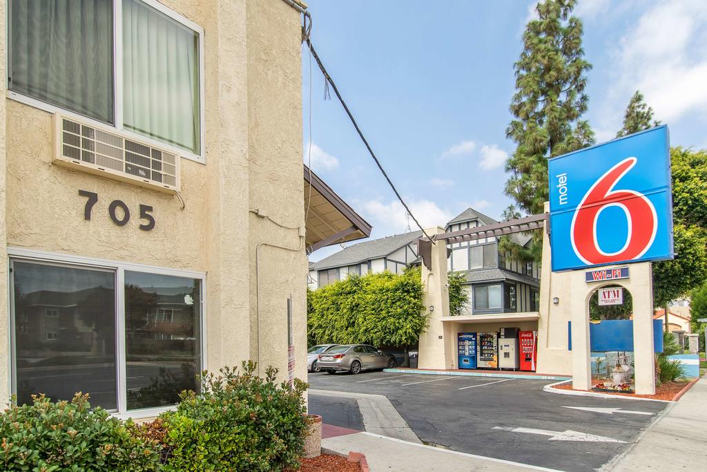 Vacation Hub International - VHI - Motel 6 Anaheim - Buena Park