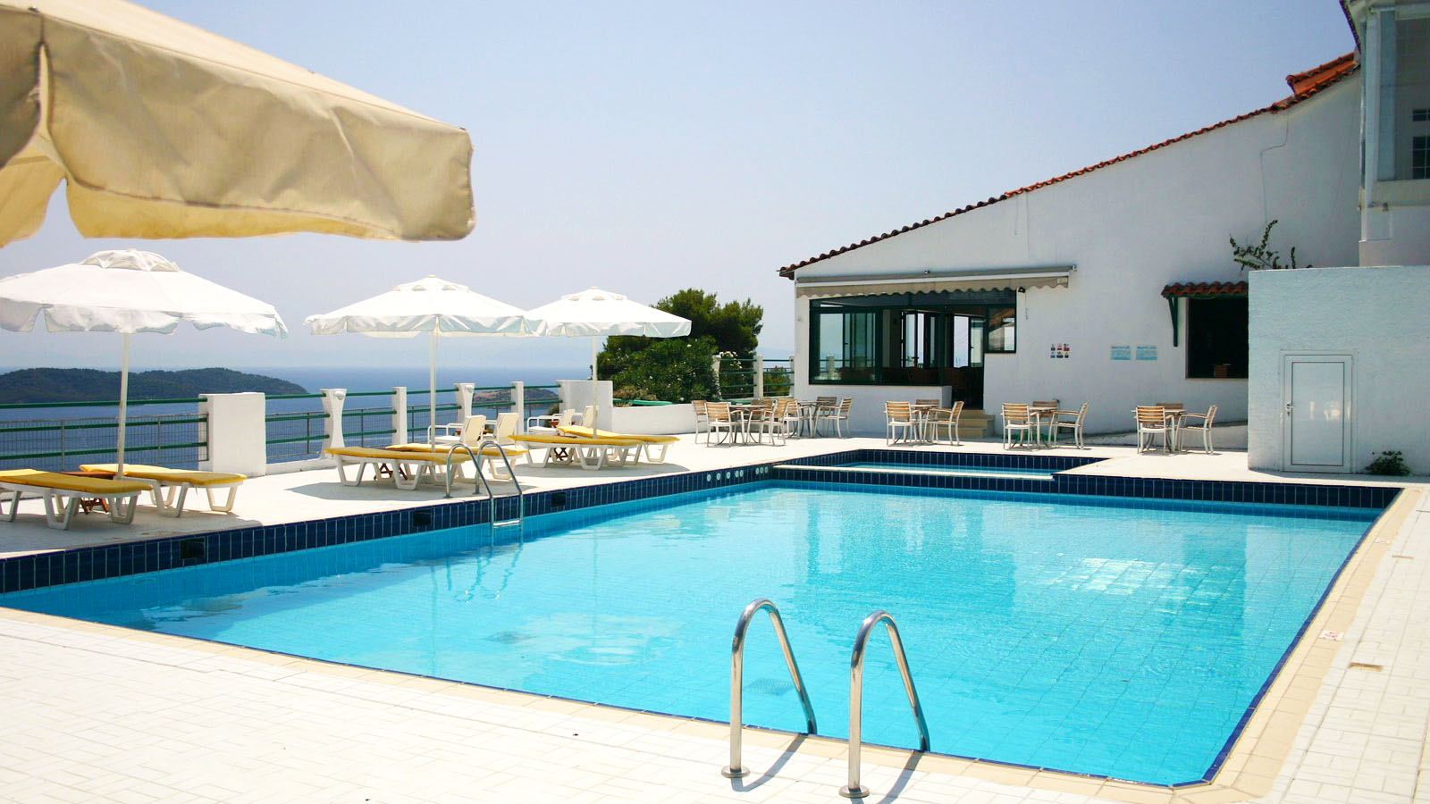 Vacation Hub International - VHI - Skiathos Club Hotel and Suites