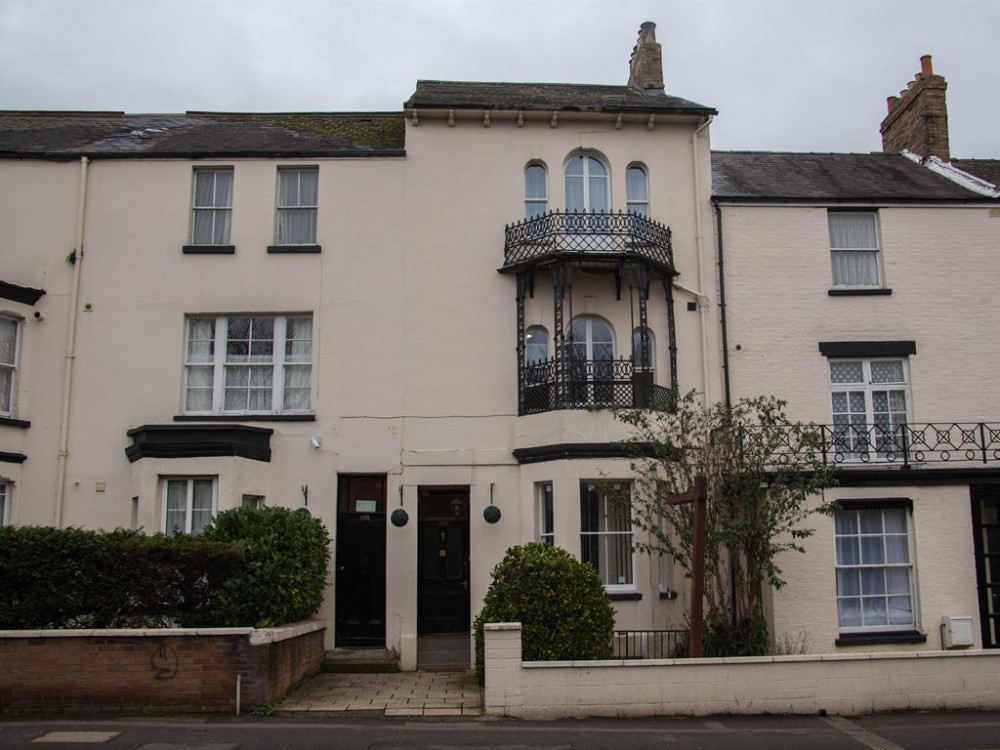 Vacation Hub International - VHI - Cherwell Guest House