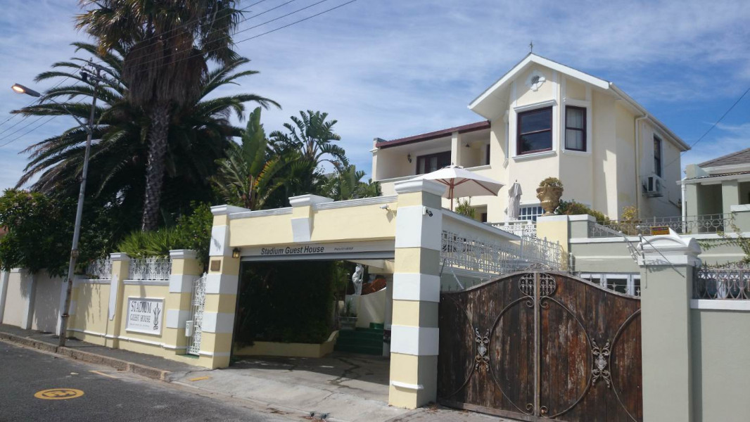 Vacation Hub International - VHI - Stadium Guest House