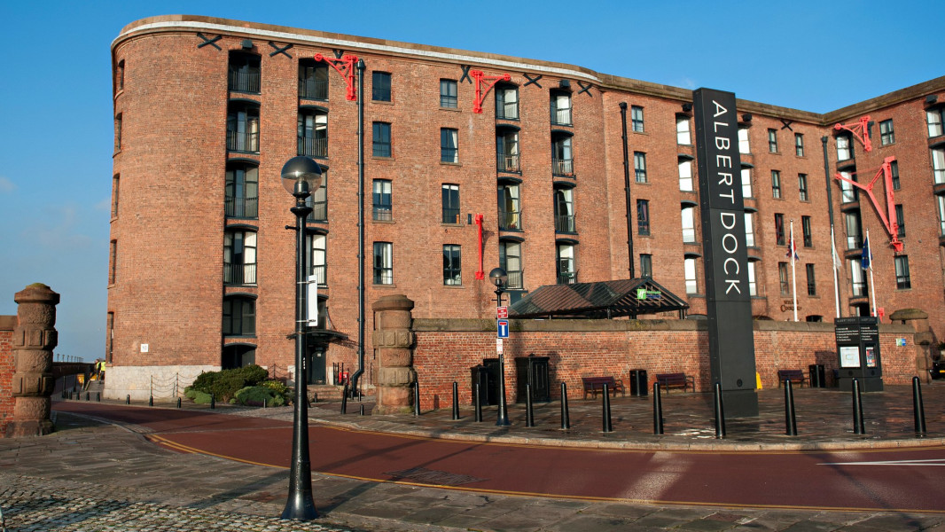 Vacation Hub International - VHI - Holiday Inn Express Liverpool-Albert Dock