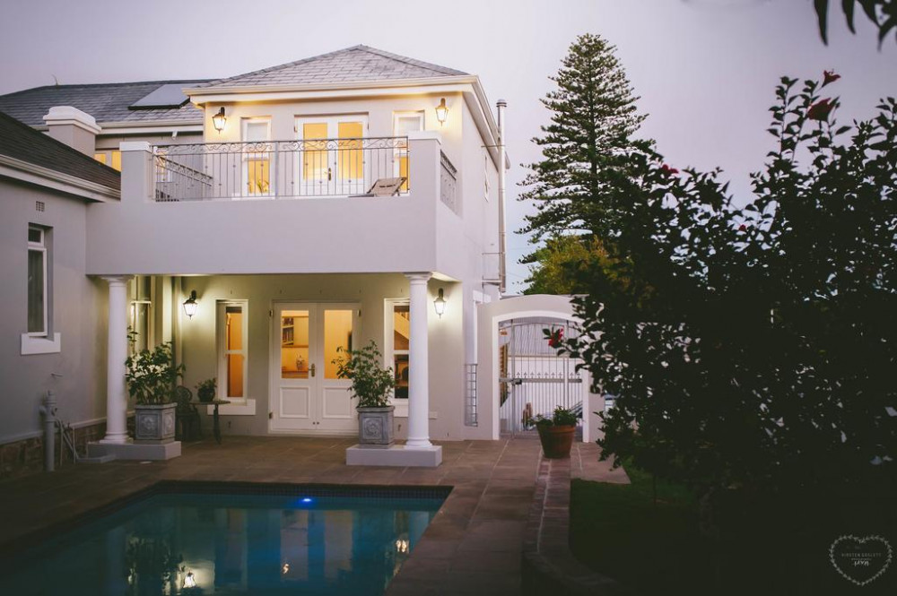Vacation Hub International - VHI - The Victorian Goose