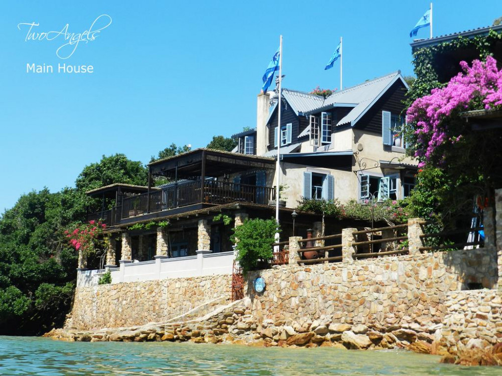 Vacation Hub International - VHI - TwoAngels Guest House