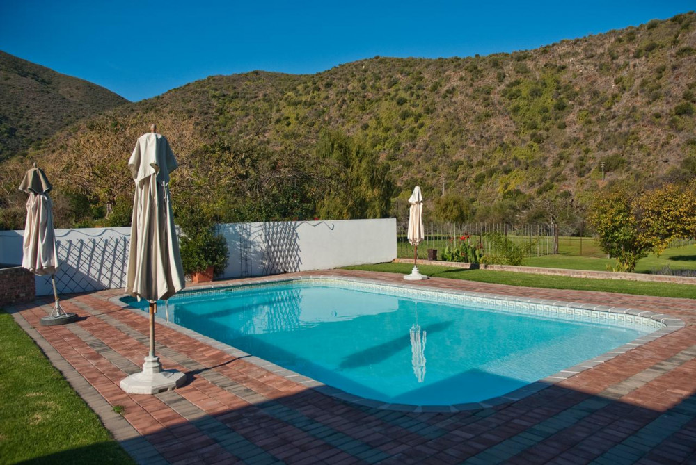 Vacation Hub International - VHI - Old Mill Lodge & Restaurant