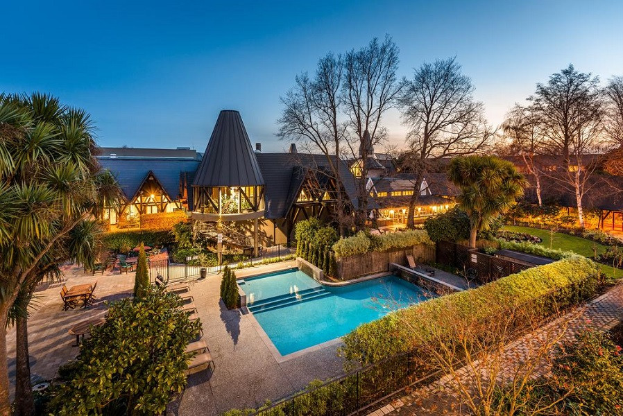 Vacation Hub International - VHI - Chateau on the Park - Christchurch, a DoubleTree by Hilton
