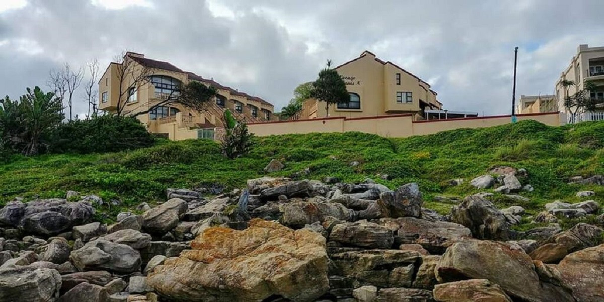 Vacation Hub International - VHI - Uvongo cabanas 5A