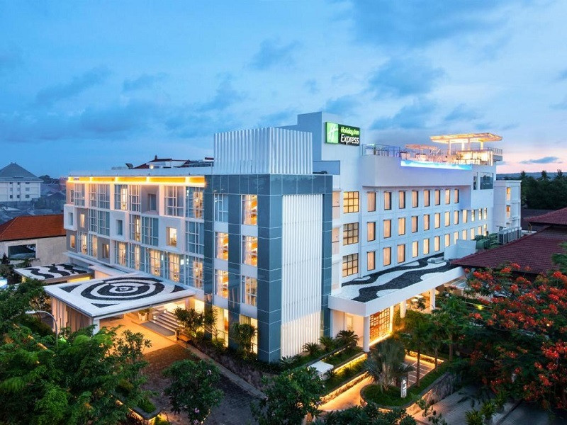 Vacation Hub International - VHI - Holiday Inn Express Baruna, an IHG Hotel
