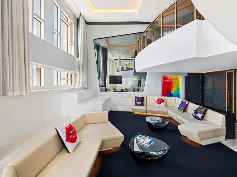 Vacation Hub International - VHI - V Hotel Dubai, Curio Collection by Hilton