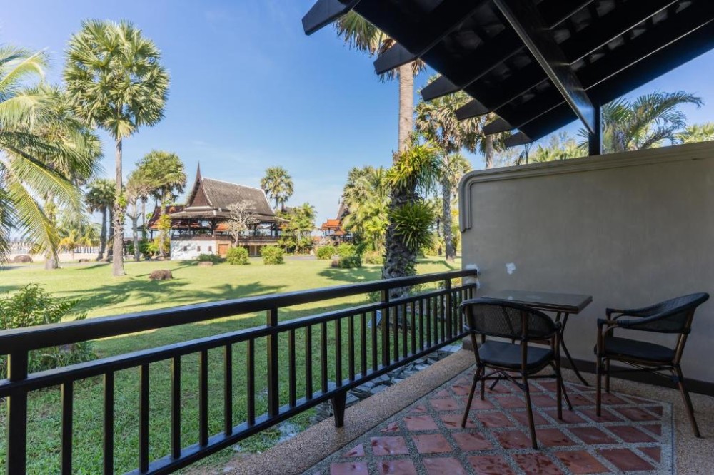 Vacation Hub International - VHI - The Hotspring Beach Resort & Spa