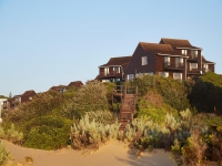  Vacation Hub International | Kowie River Chalets Main