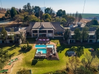  Vacation Hub International | Cayley Mountain Resort Main
