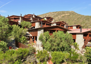  Vacation Hub International | Avalon Springs Main