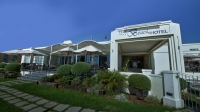  Vacation Hub International | The Beach Hotel Main