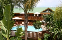  Vacation Hub International | The Graywood Hotel Main