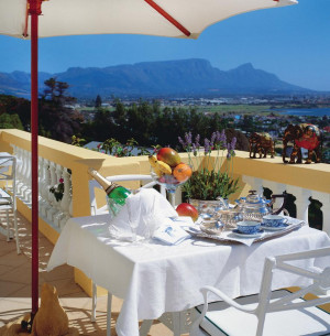  Vacation Hub International | Colona Castle Main