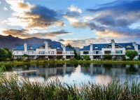  Vacation Hub International | Pearl Golf Lodges Main