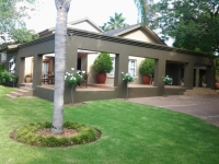  Vacation Hub International | Bayswater Lodge Main