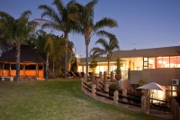  Vacation Hub International | Boulders Lodge & Spa Main