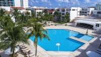  Vacation Hub International | Beachscape Kin Ha Villas & Suites Main