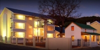  Vacation Hub International | The Russel Hotel Main