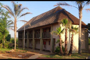 Vacation Hub International | Inkwazi Country Hotel Main