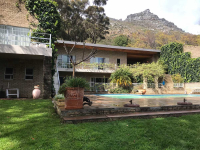  Vacation Hub International | Whittlers Lodge Main