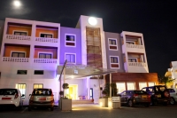  Vacation Hub International | Damon Hotel Apartments Main