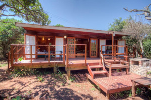  Vacation Hub International | Woodlands Cottages & Backpackers Main