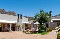  Vacation Hub International | Montagu Four Seasons Main