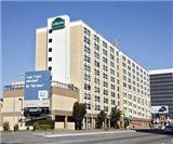  Vacation Hub International | La Quinta Inn & Suites LAX Main