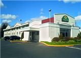  Vacation Hub International | La Quinta Inn Paramus Main
