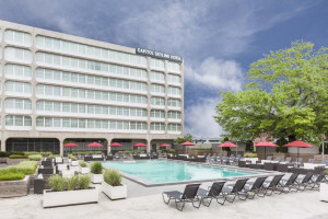 Vacation Hub International | Capitol Skyline Hotel Main
