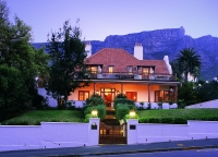  Vacation Hub International | Acorn House Main