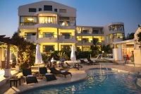  Vacation Hub International | Misty Waves Boutique Hotel Main
