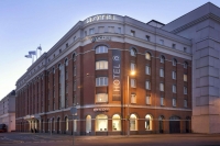  Vacation Hub International | Ramada Encore Belfast City Centre Main