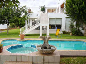 Vacation Hub International | Affinity Upington Accommodation Guest Houses Main